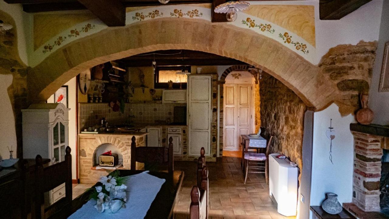 Il Casale Di Fiore Cannara Eksteriør bilde